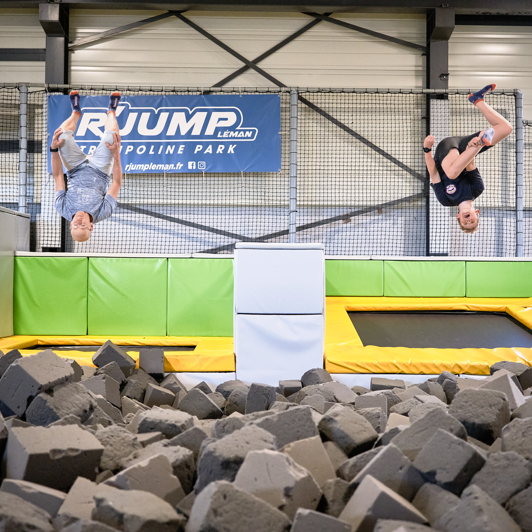 Bac_a_mousse_geant_RJump R'Jump Léman Trampoline Park